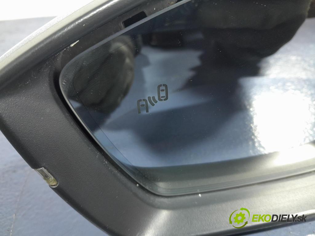 Skoda Superb 2016 zpětné zrcátko Vlevo, odjet: