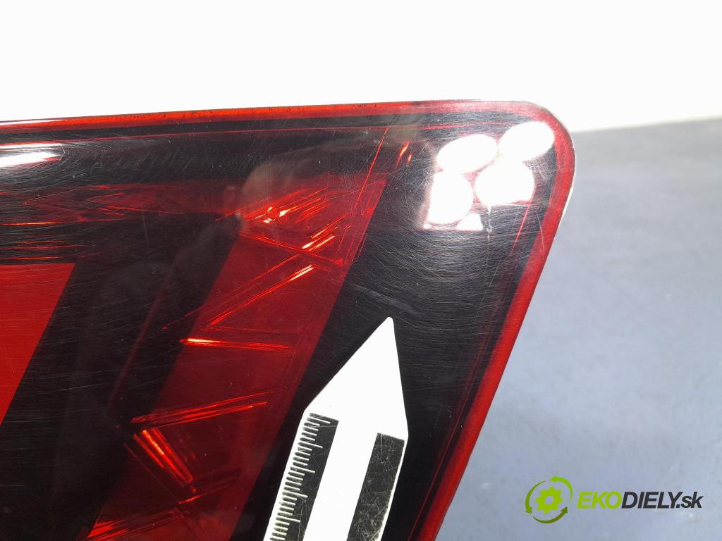 Skoda Superb 2016 světlo Zad: Práva: Mimo: 3V5945208