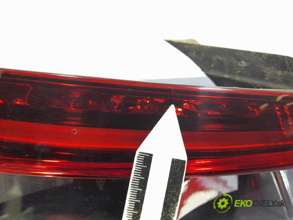 Skoda Superb 2016 světlo Zad: levá Mimo: 3V5945207