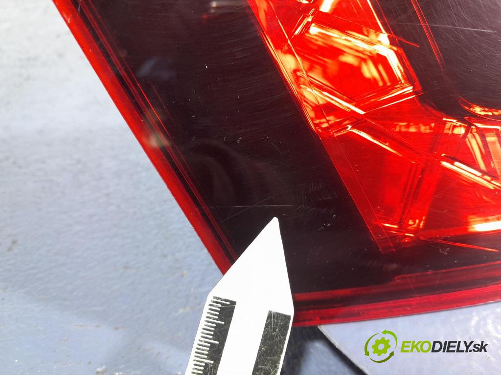 Skoda Superb 2016 světlo Zad: levá Mimo: 3V5945207