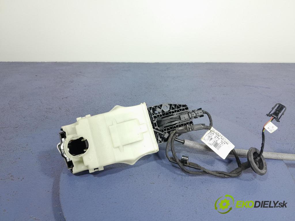 Skoda Superb 2016 klika před levá 7P6837885