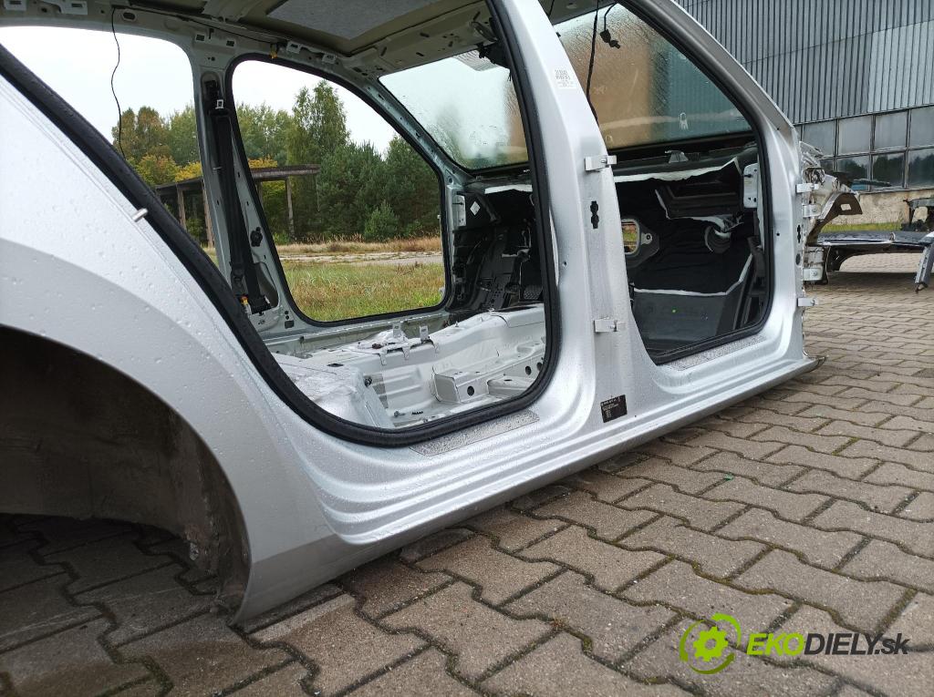 Skoda Superb 2016 Práh: v pravo:
