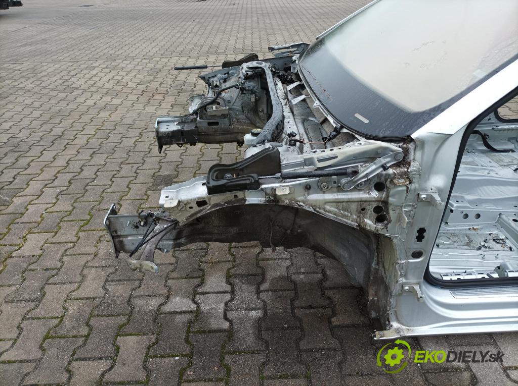 Skoda Superb 2016 štvrťka ľavá
