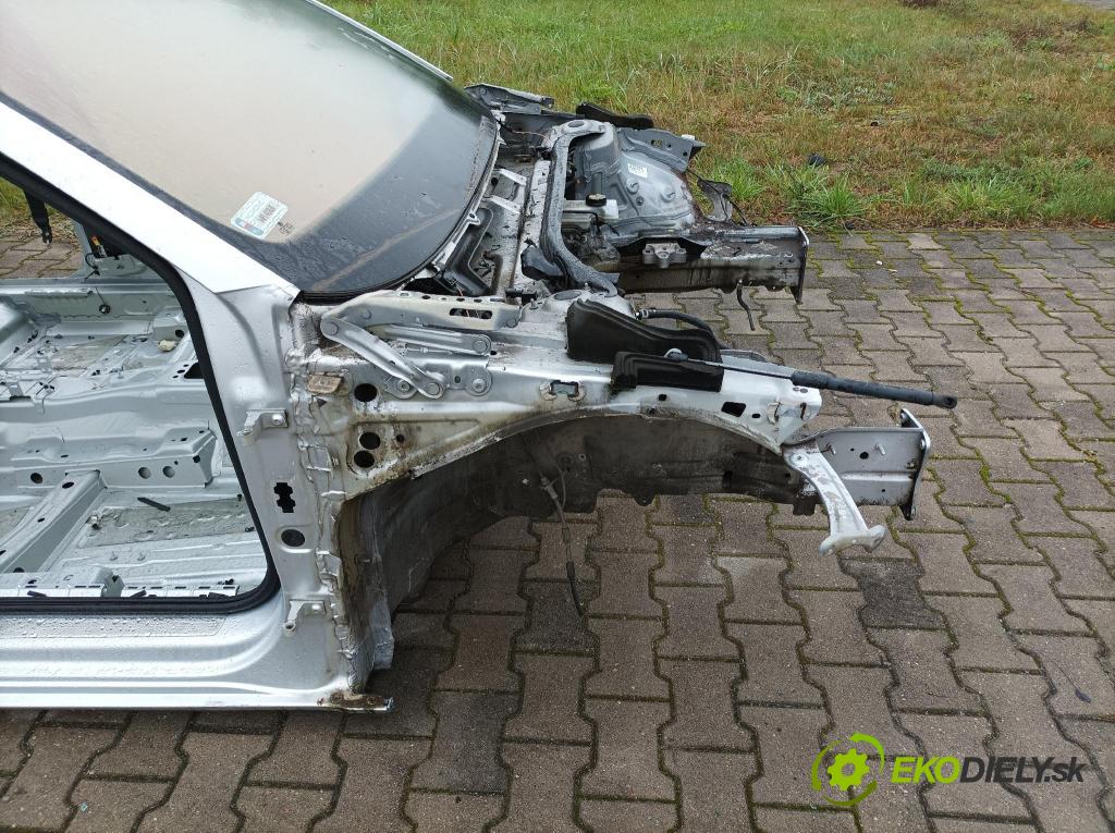 Skoda Superb 2016 štvrťka ľavá