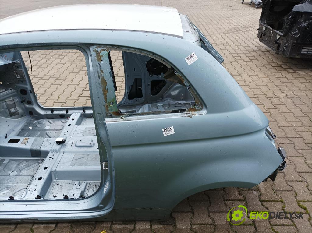 Fiat 500 0 Strana: Vľavo: