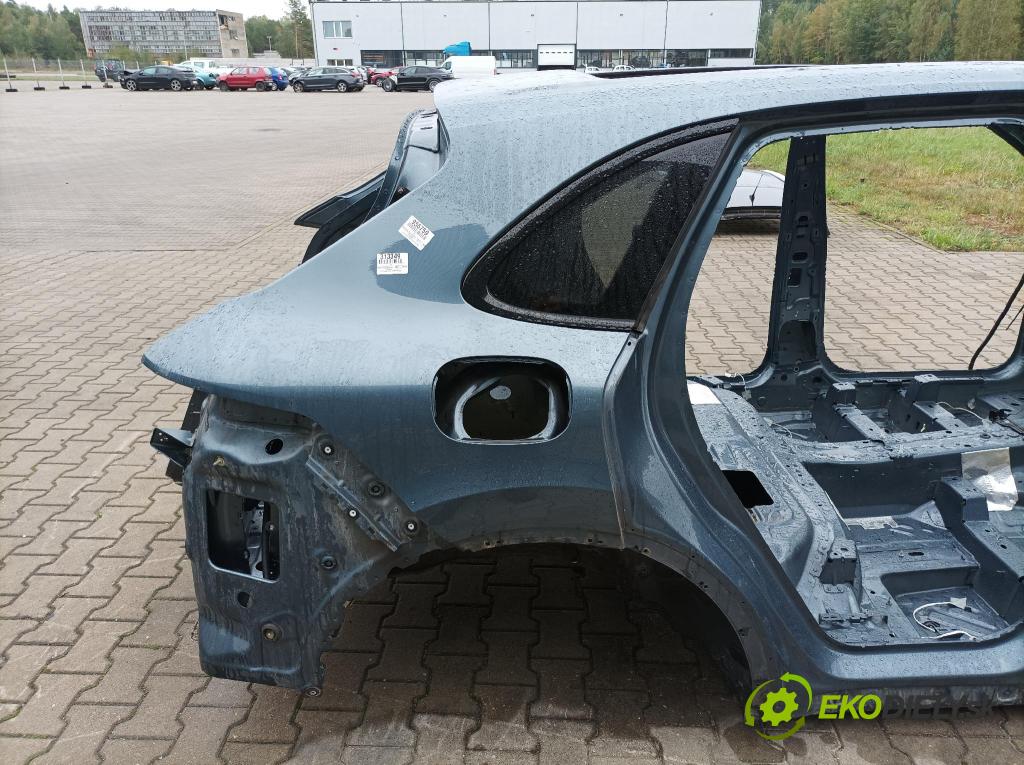 Porsche Cayenne 0 zad