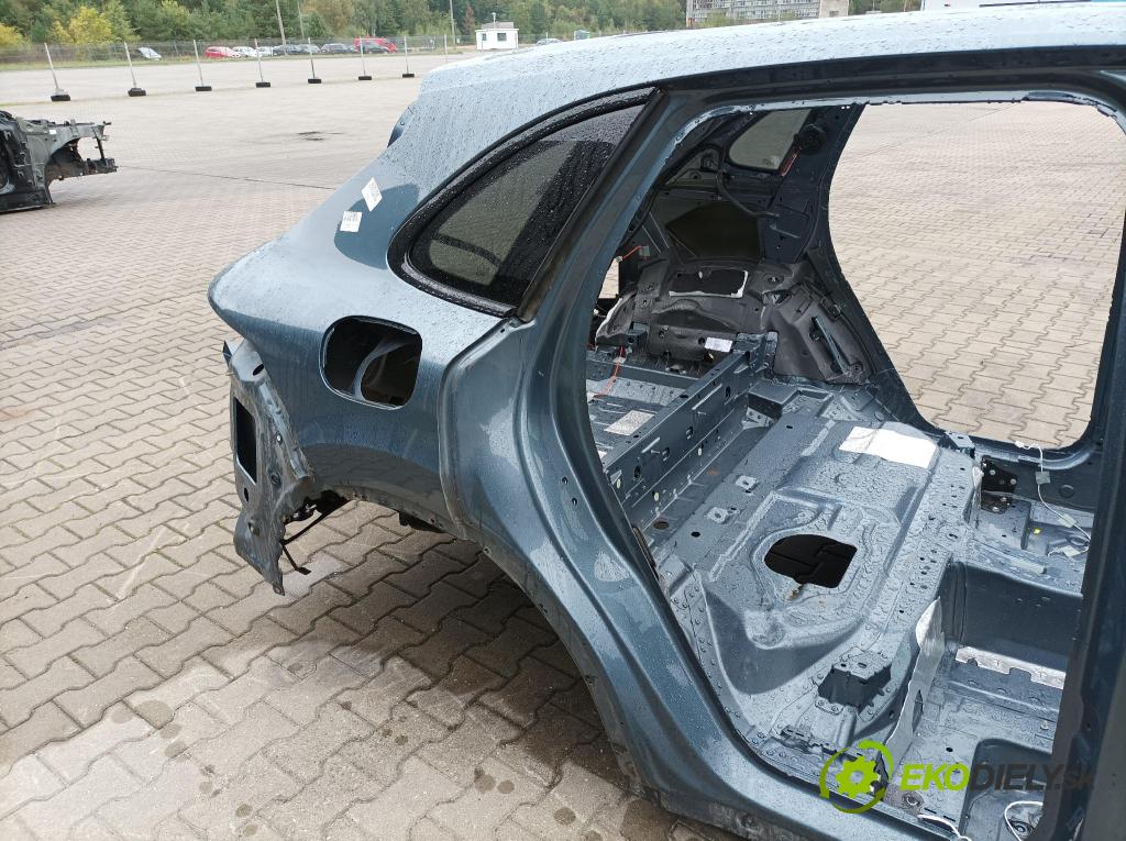 Porsche Cayenne 0 zad