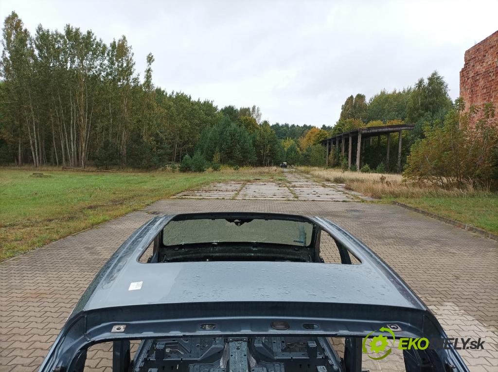 Porsche Cayenne 0 strecha