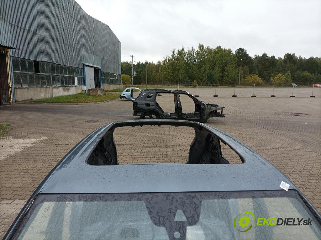 Porsche Cayenne 0 strecha 