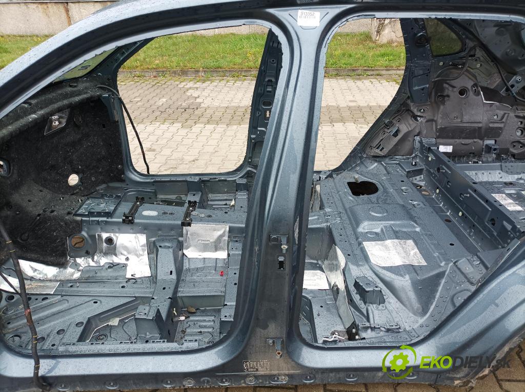 Porsche Cayenne 0 Práh: Vľavo: