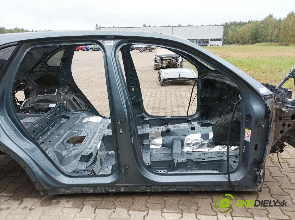 Porsche Cayenne 0 Práh: v pravo:
