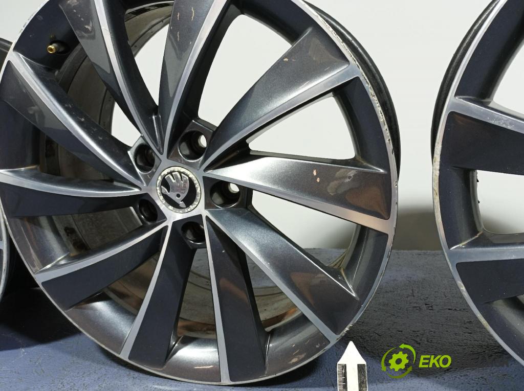 Skoda Superb 2016 Ráfky Hlinikové: 3V0601025AL