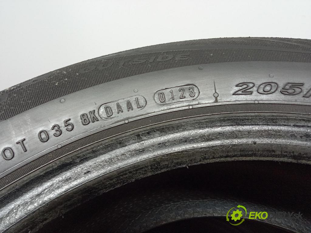 Audi A3 2003 pneumatiky: Leto: 8807622201042