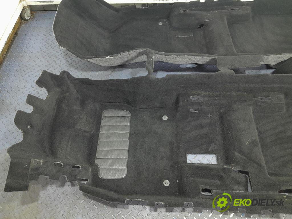 Skoda Superb 2016 koberec do auta 3V1863367F