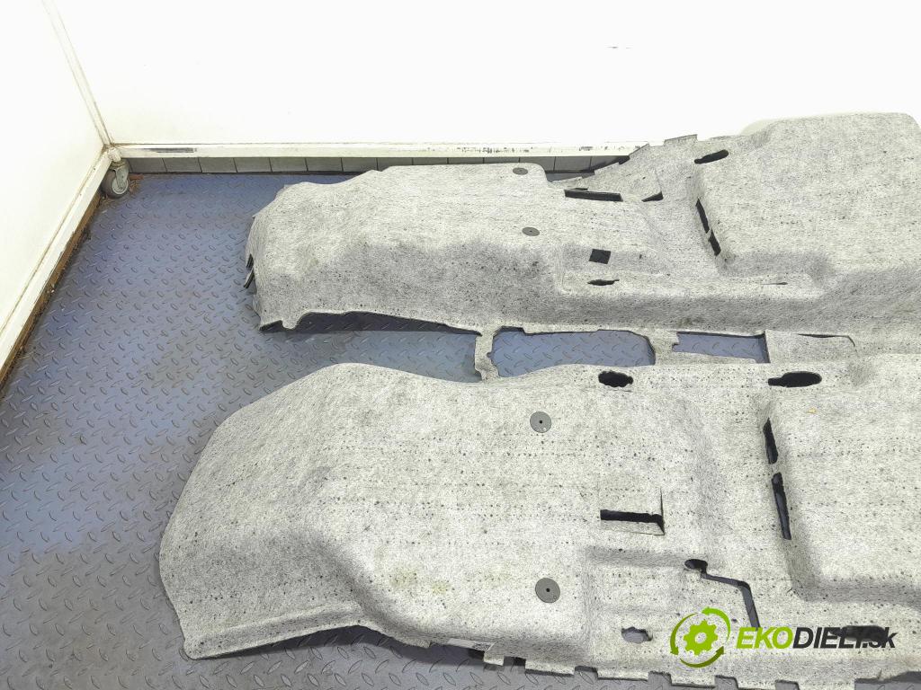 Skoda Superb 2016 koberec do auta 3V1863367F