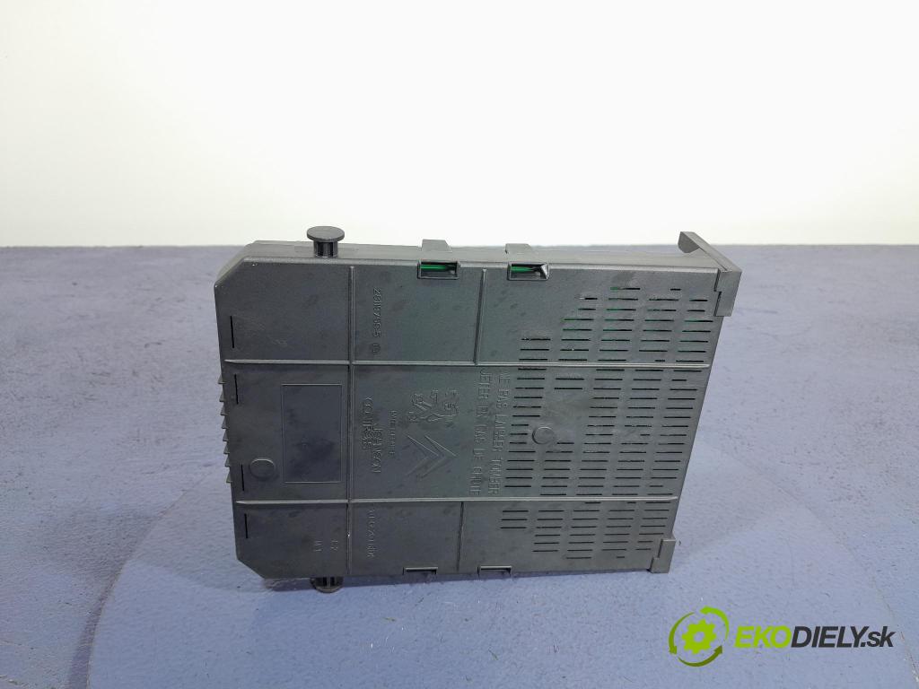 Peugeot 5008 2013 skříňka Pojistky 9678477180