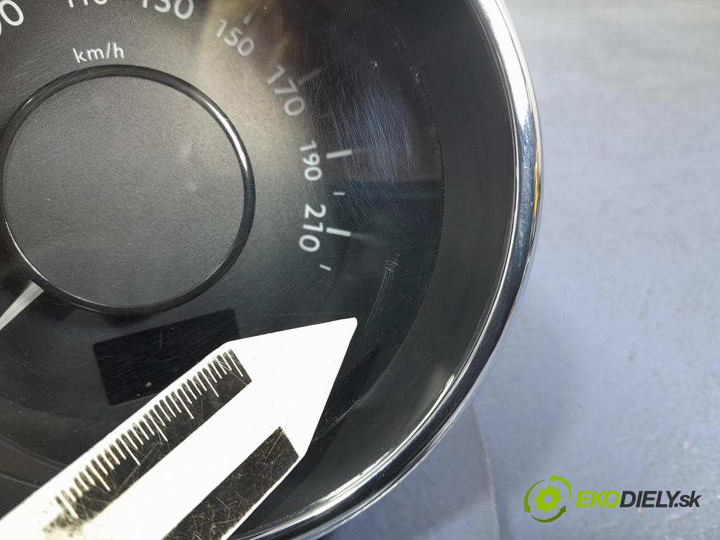 Peugeot 5008 2013 prístrojovka/ budíky 9804263880