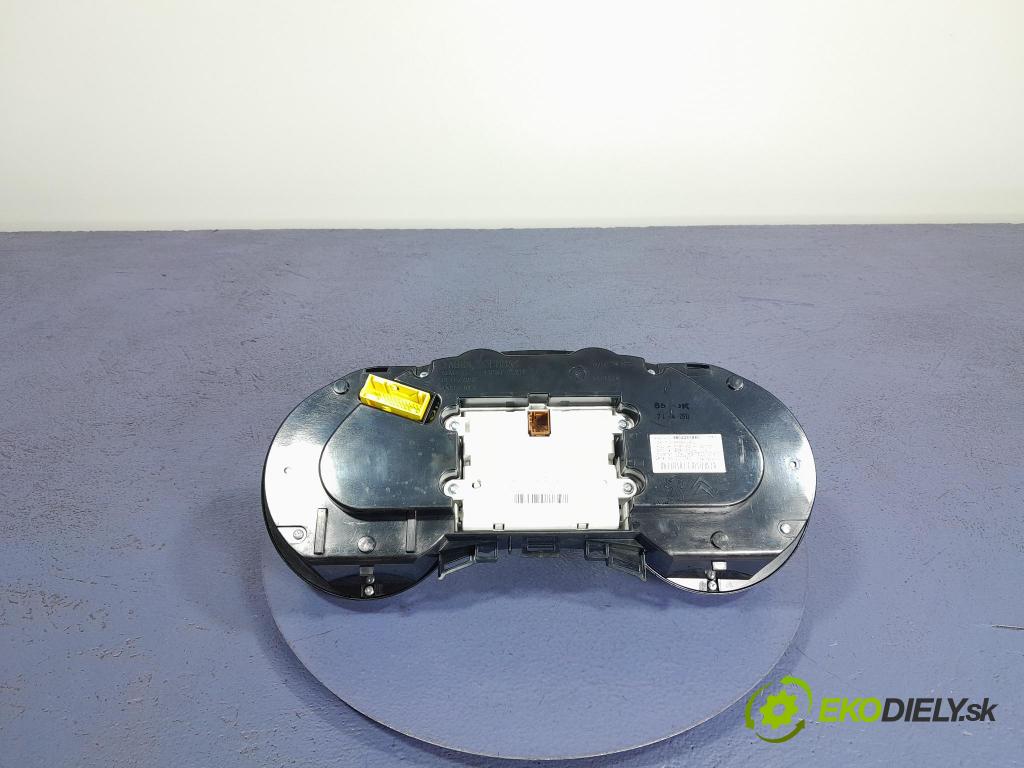 Peugeot 5008 2013 prístrojovka/ budíky 9804263880