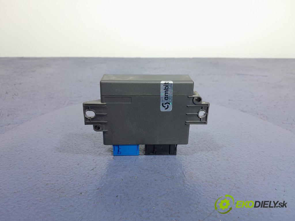 Peugeot 5008 2013 snímač / řídící jednotka PDC 9800247680