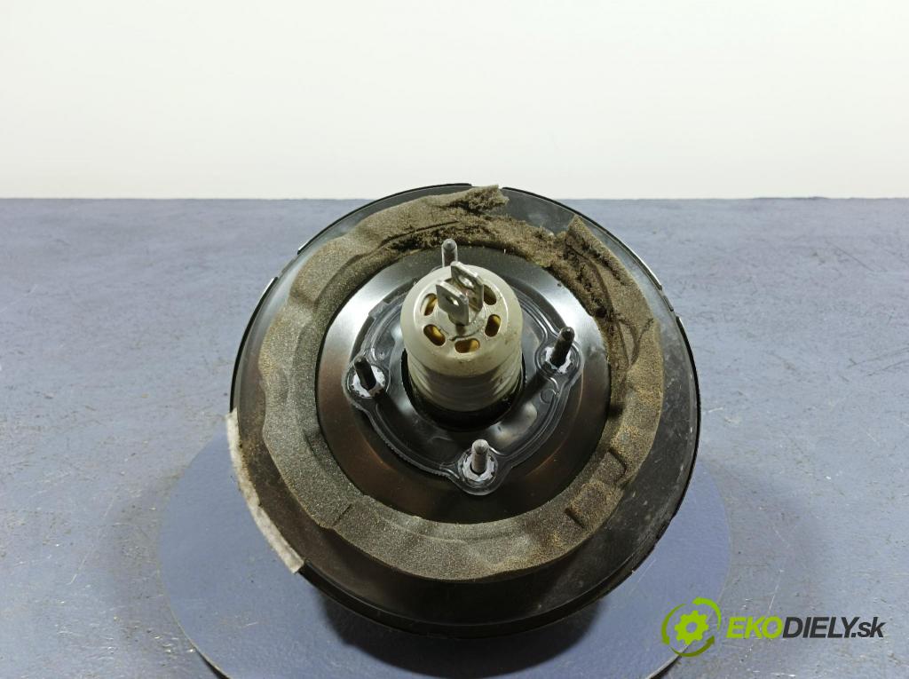 Peugeot 5008 2013 servo Brzdy: 9682650980