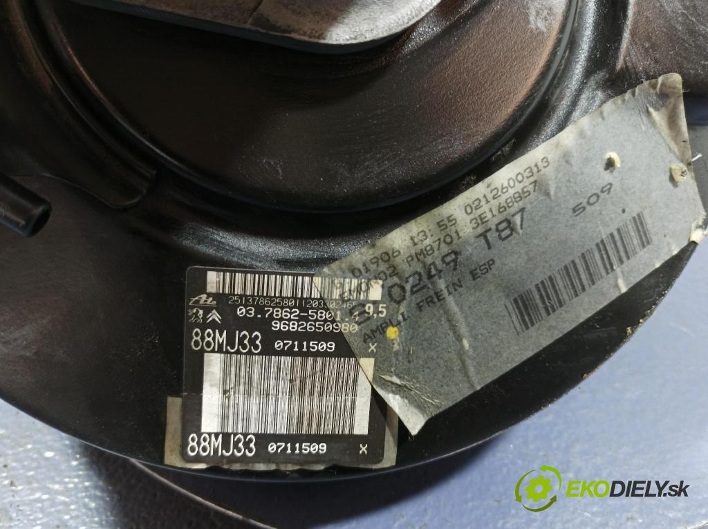 Peugeot 5008 2013 servo Brzdy: 9682650980