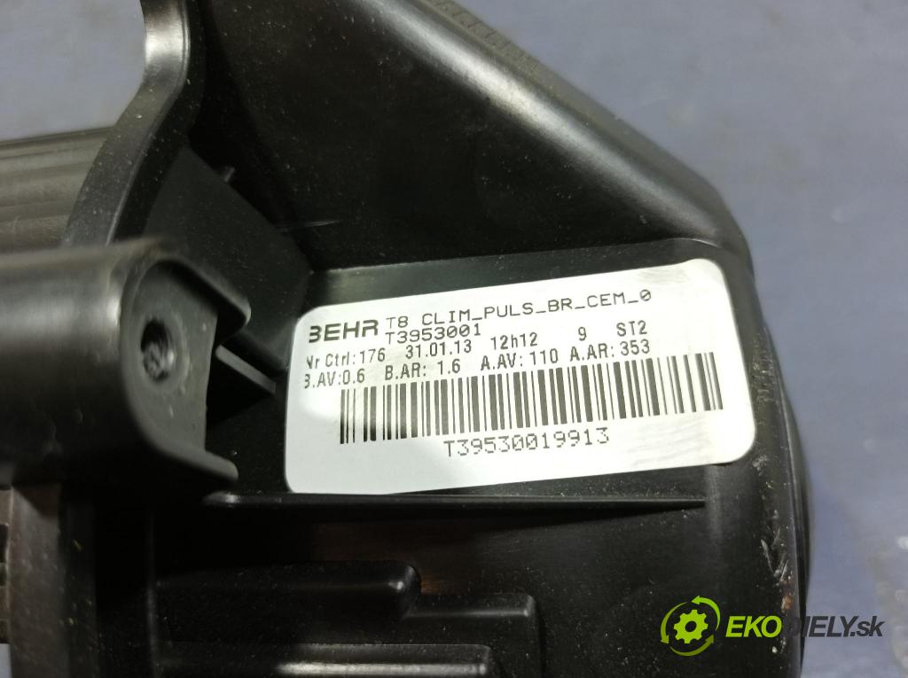 Peugeot 5008 2013 ventilátor Vzduch: T3953001