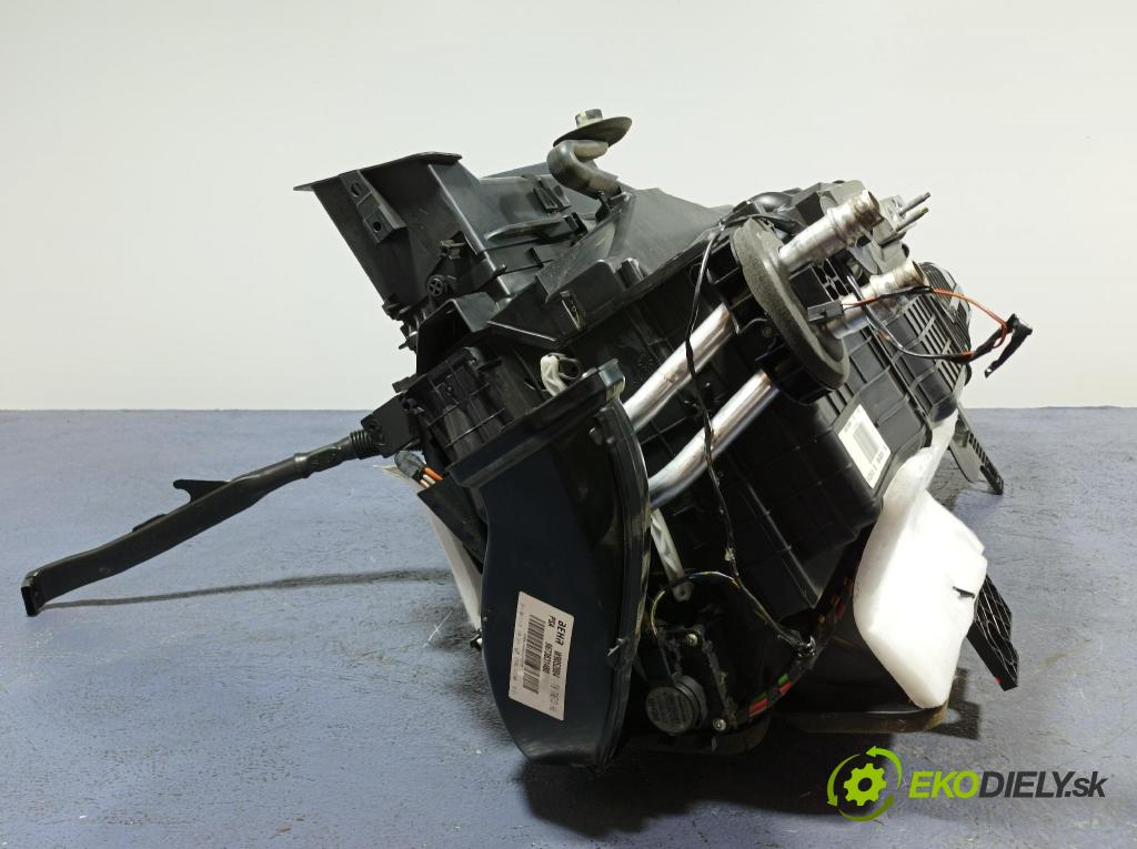 Peugeot 5008 2013 radiátor 9673831480