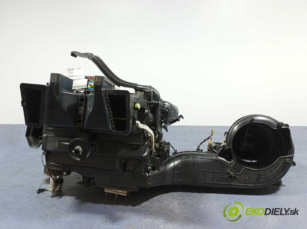 Peugeot 5008 2013 radiátor 9673831480