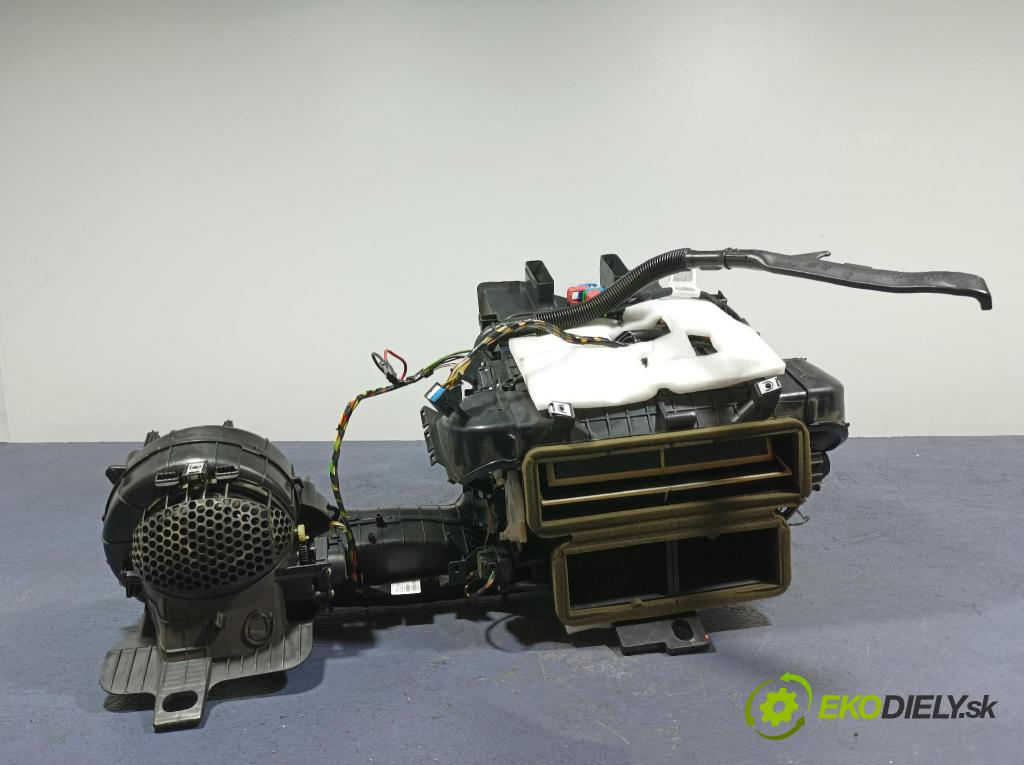 Peugeot 5008 2013 radiátor 9673831480
