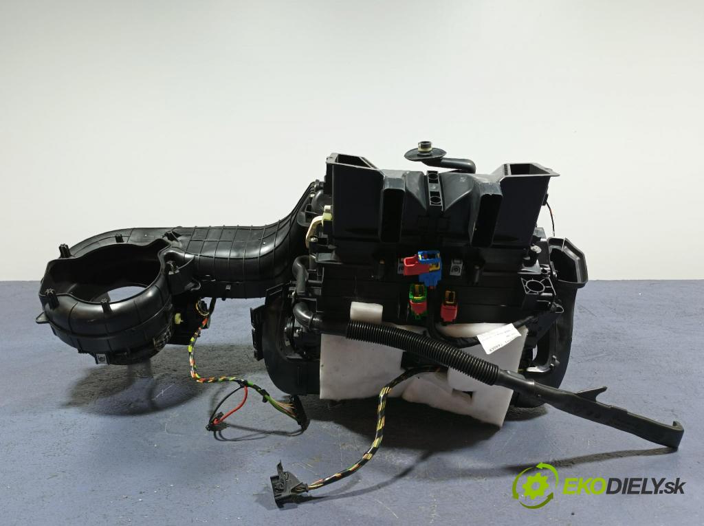 Peugeot 5008 2013 radiátor 9673831480
