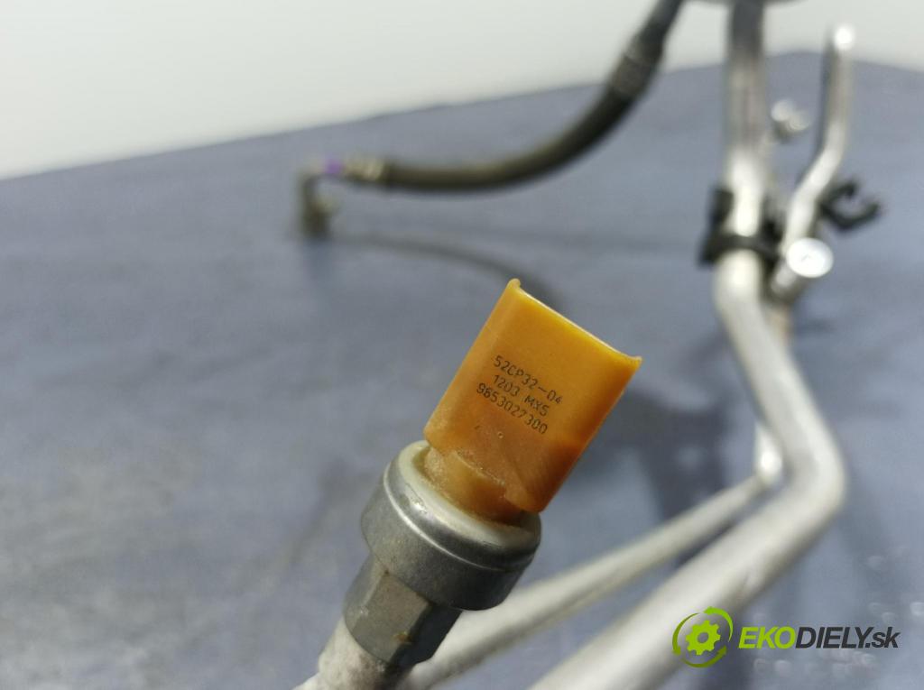Peugeot 5008 2013 trubka Klimatizace: 9684368380