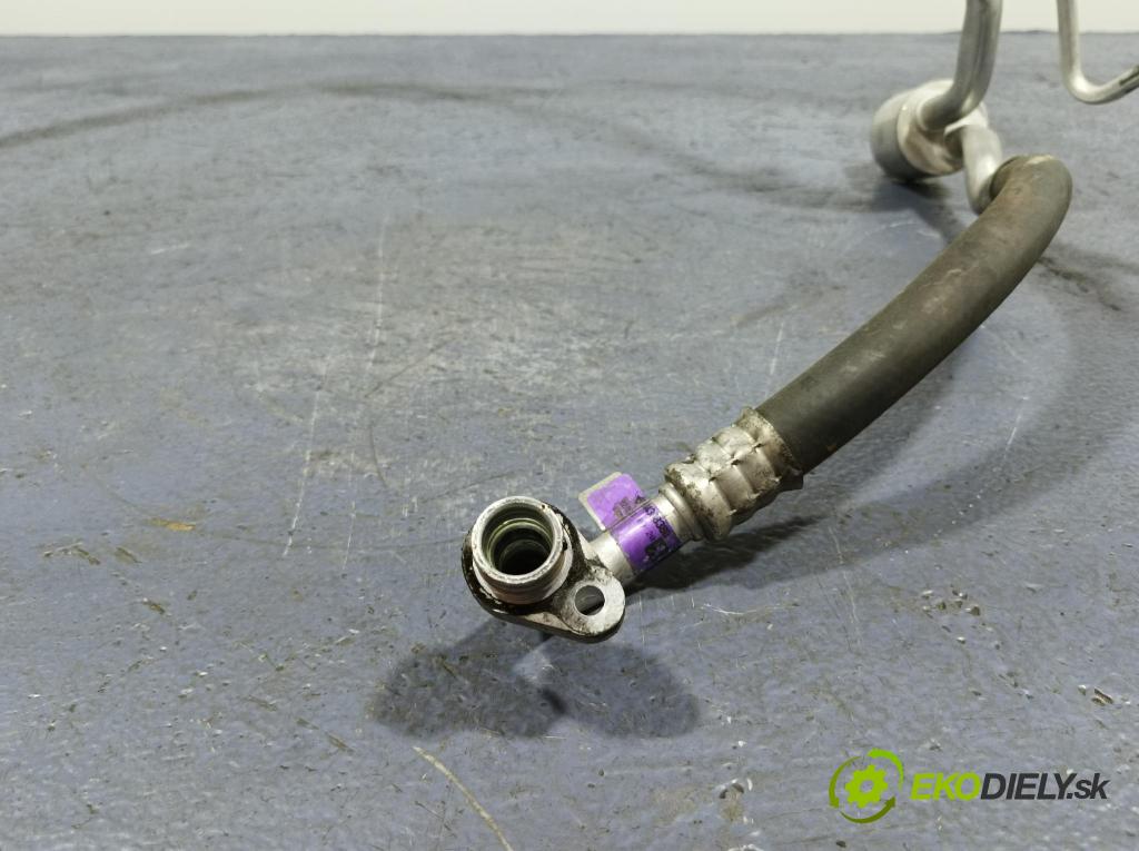 Peugeot 5008 2013 trubka Klimatizace: 9684368380