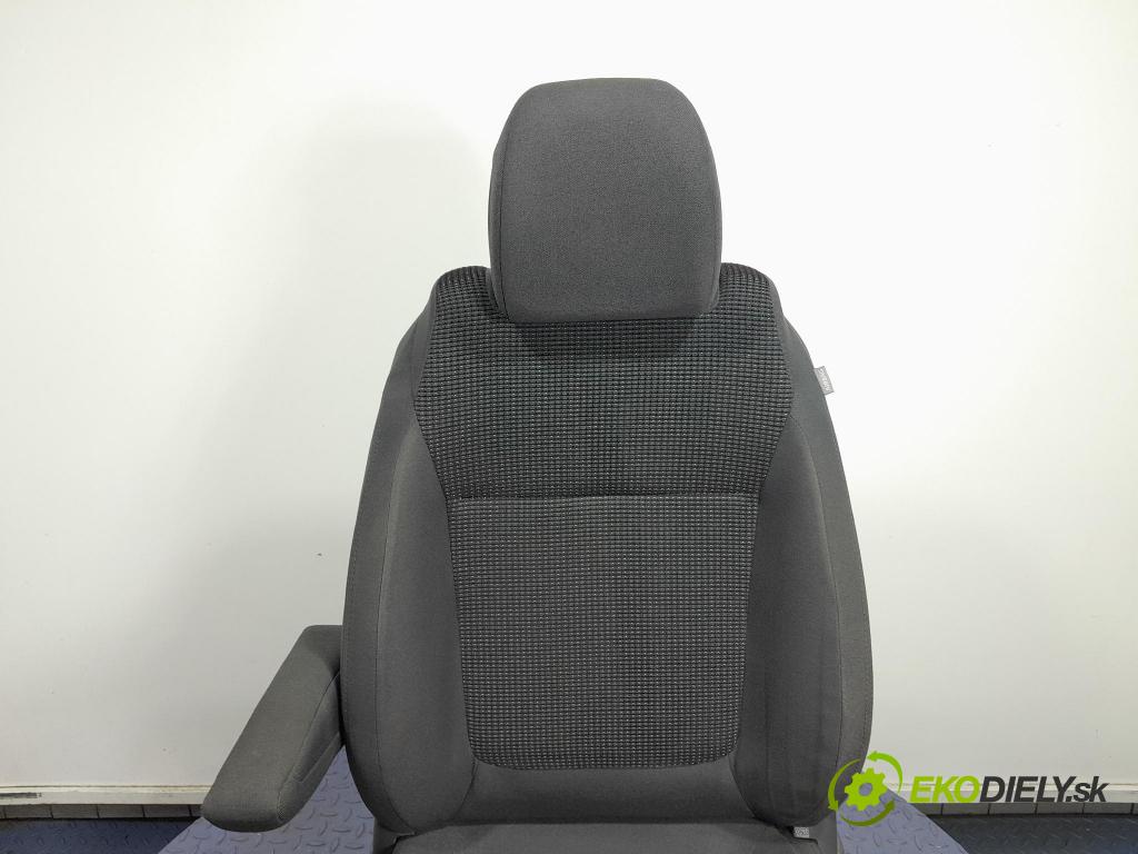 Peugeot 5008 2013 Sedadlo Řidiči