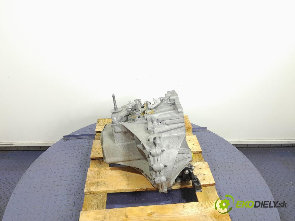 Peugeot 5008 2013 převodovka Ozubené kola: Manualna 20EA07