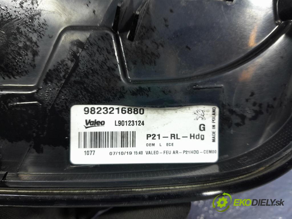 Peugeot 208 2019 světlo Zad: levá Mimo: 9823216880