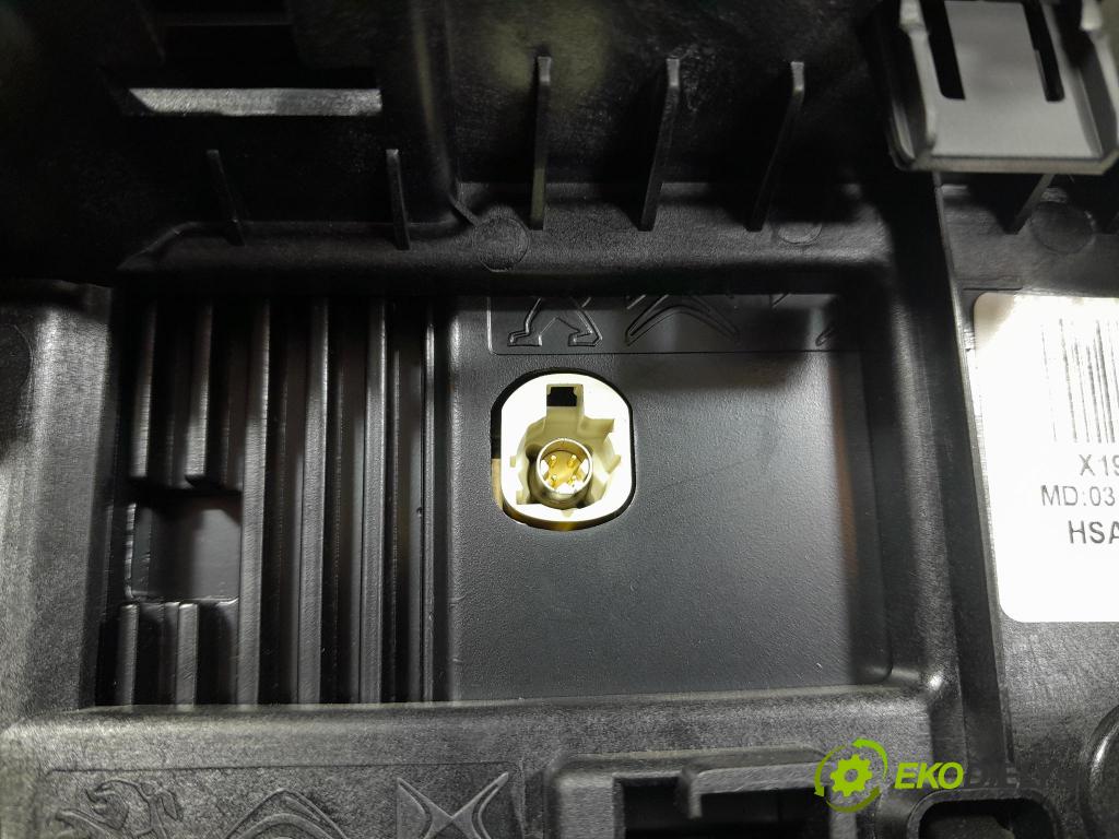 Peugeot 208 2019 displej Radio / GPS 9824619980