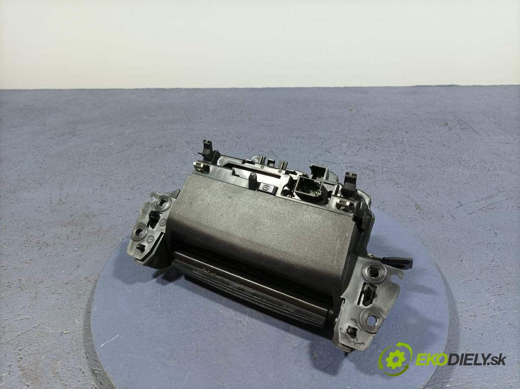 Peugeot 208 2019 kastlík 9824793880