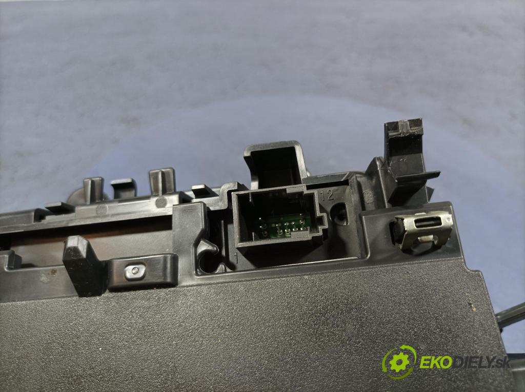 Peugeot 208 2019 kastlík 9824793880