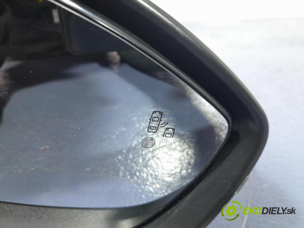 Peugeot 208 2019 zpětné zrcátko prave 