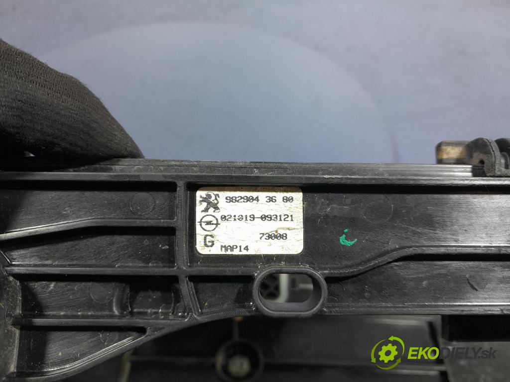 Peugeot 208 2019 mechanizmus okna Okná: Predné Vľavo: 9829043680
