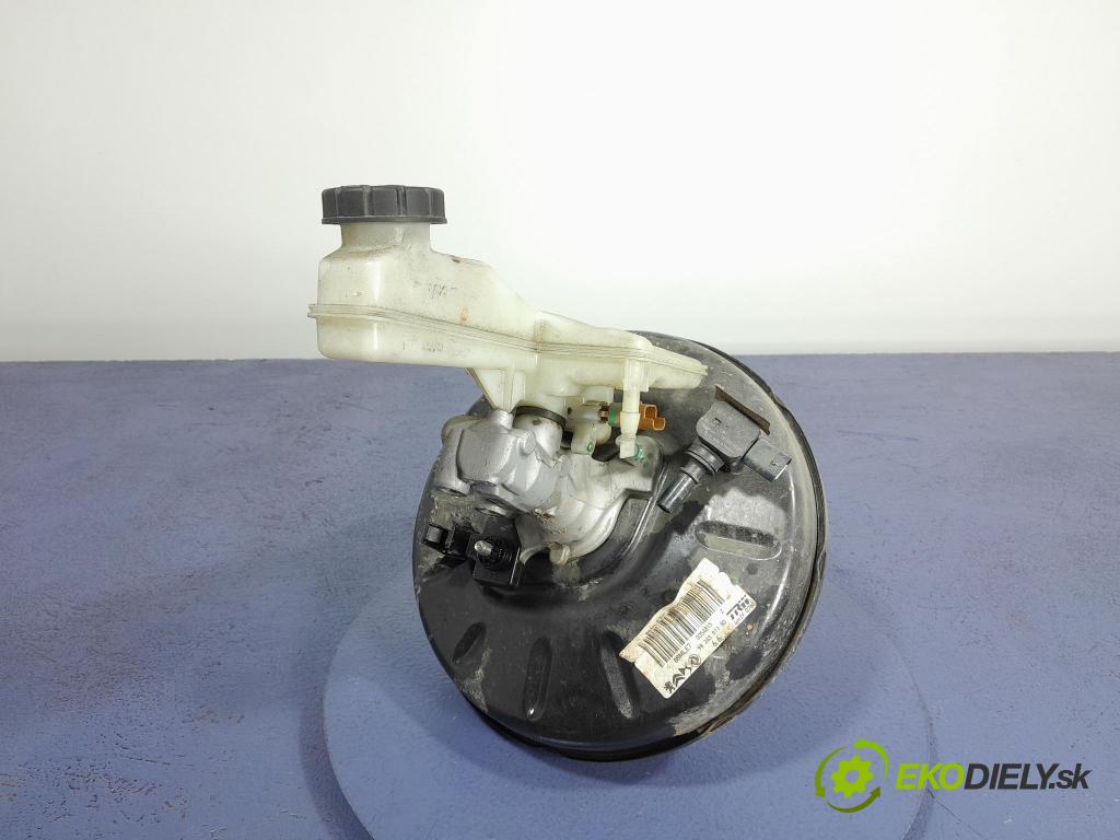 Peugeot 208 2019 servo Brzdy: 9824391180
