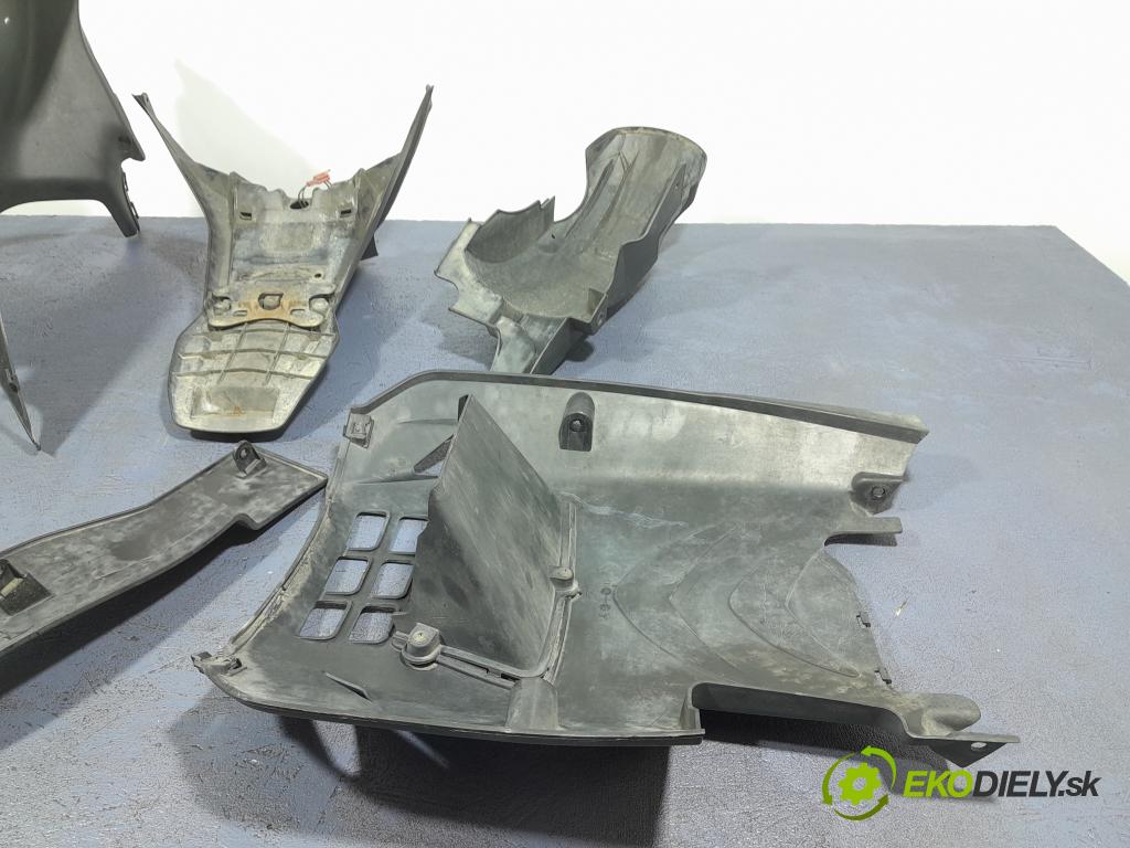 Kymco Downtown 2017 kryt Plast: podvozek: 81131-ACD5-E00