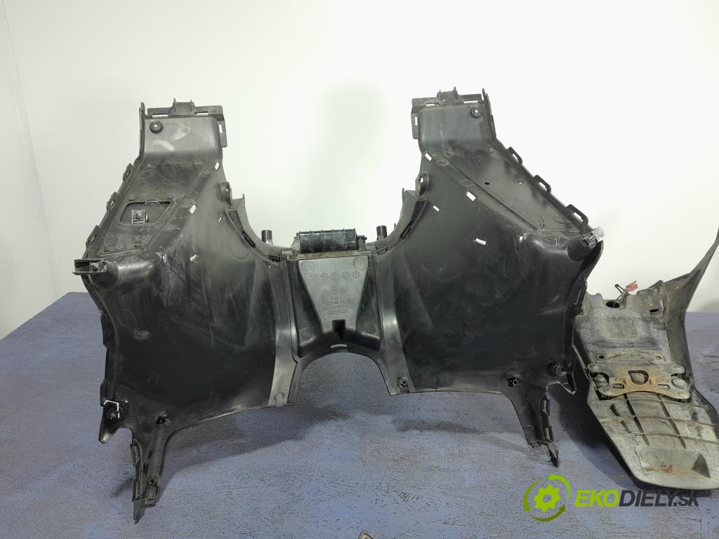 Kymco Downtown 2017 kryt Plast: podvozek: 81131-ACD5-E00