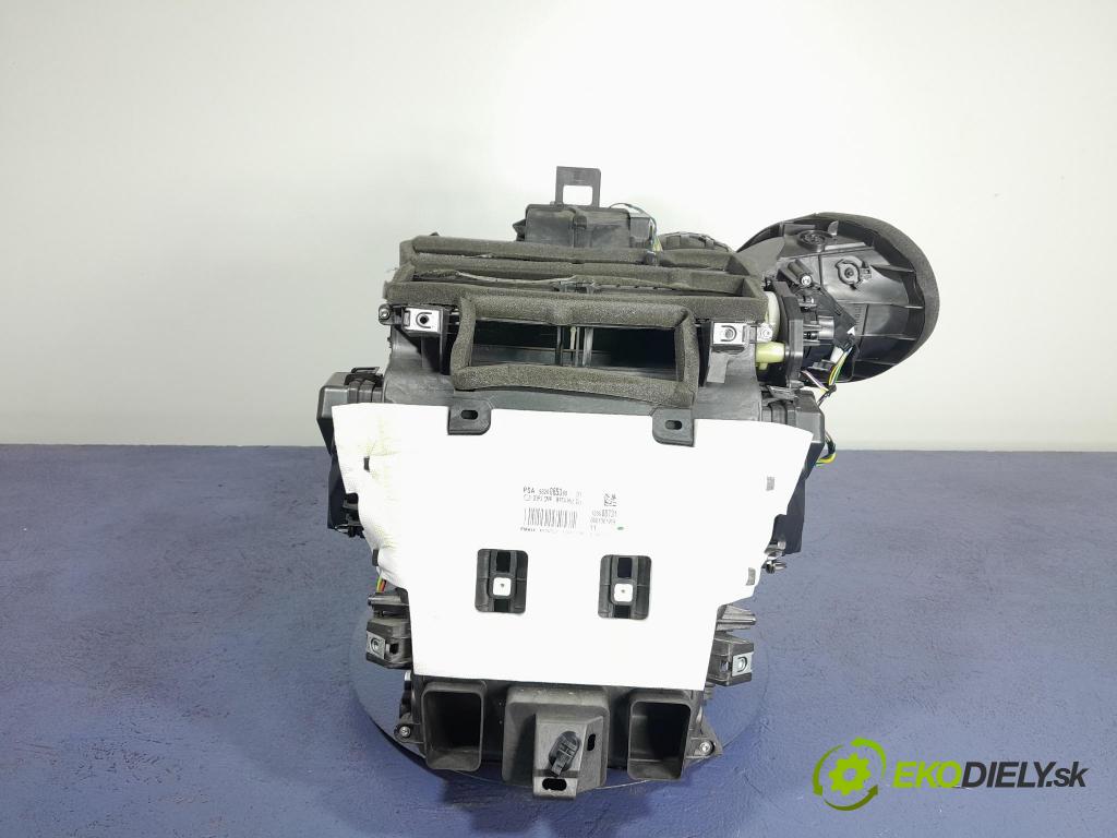 Peugeot 208 2019 radiátor 9826065380