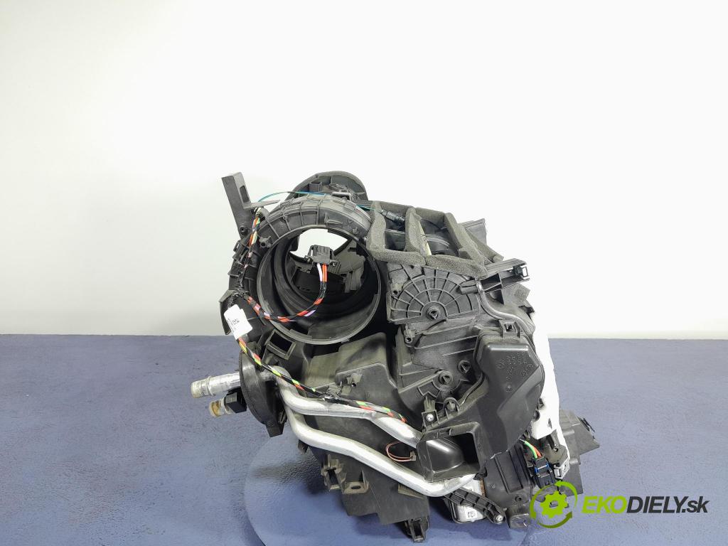 Peugeot 208 2019 radiátor 9826065380