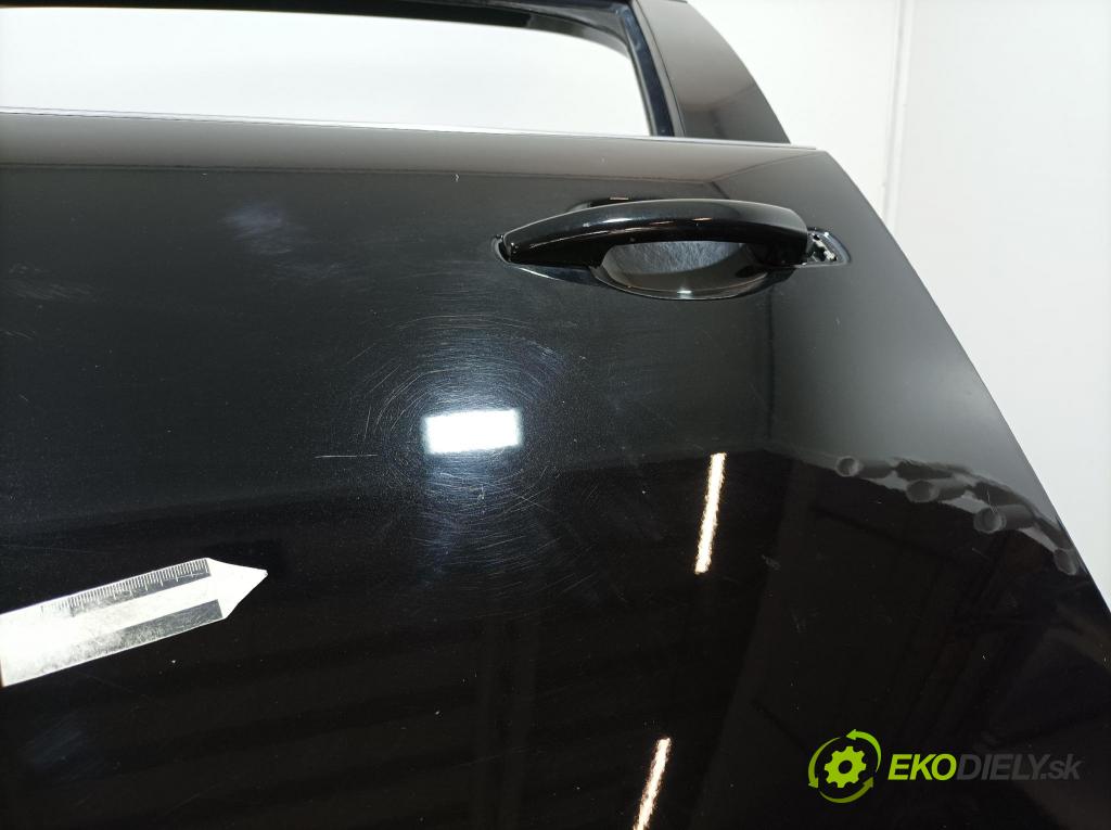 Peugeot 5008 2013 dveře před Vlevo, odjet: