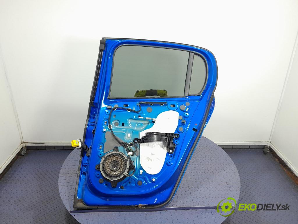 Peugeot 208 2019 dveře Zad: prave 