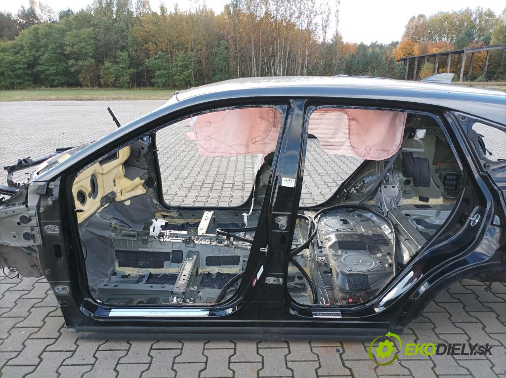 Nissan Qashqai 2023 Práh: Vľavo: