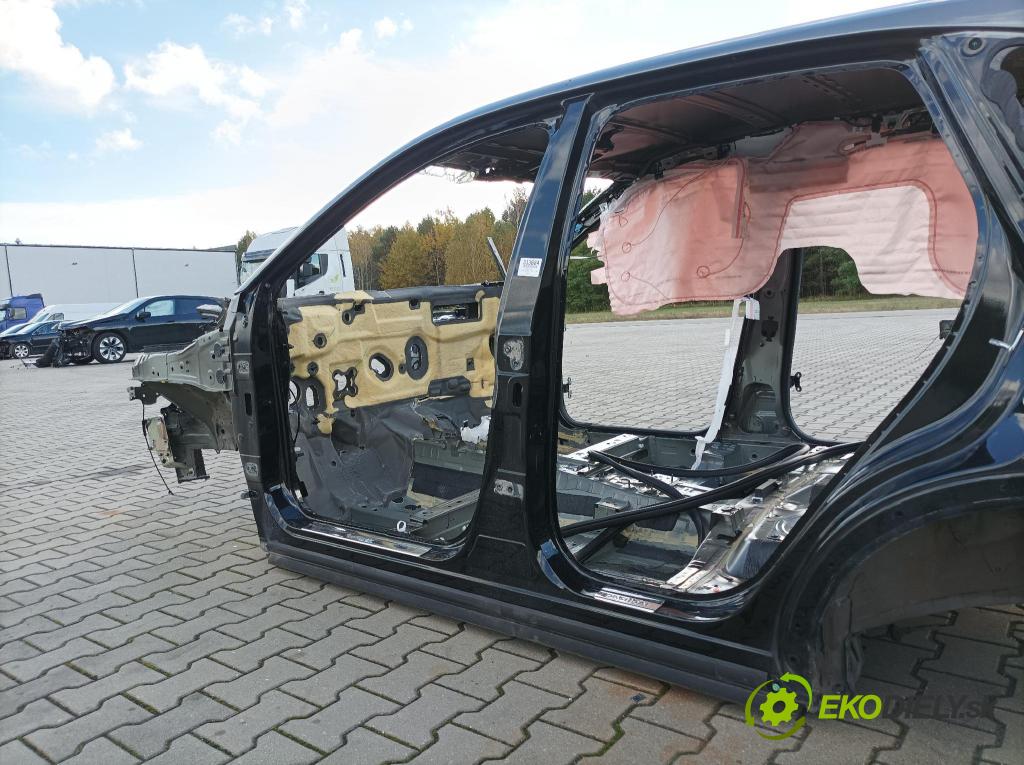 Nissan Qashqai 2023 Práh: Vľavo: 