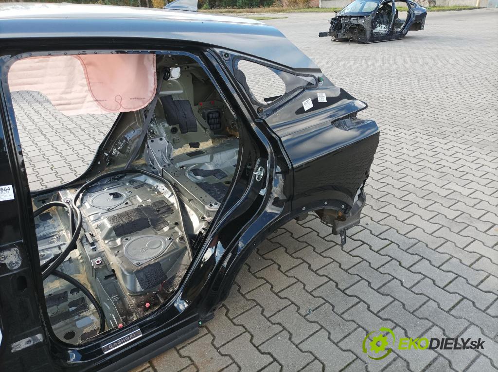 Nissan Qashqai 2023 blatník zad Vľavo: